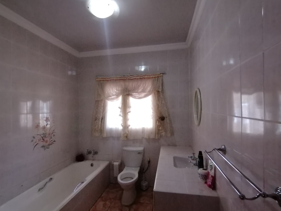 4 Bedroom Property for Sale in Vaal Park North West